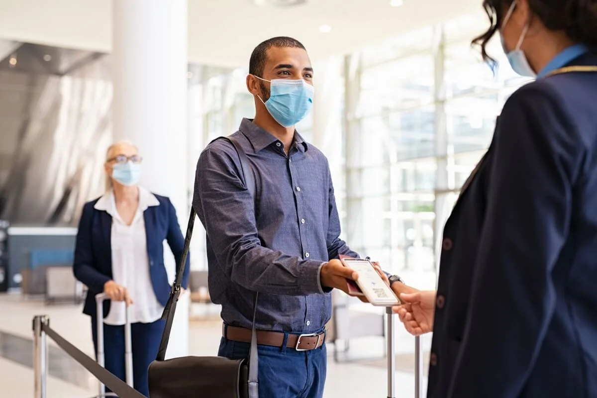 Información para viajar al extranjero por trabajo si has pasado la Covid-19